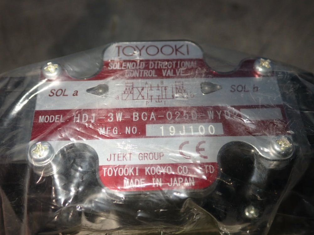 Toyooki Solenoid Directional Control Valve - Hd1-3w-bca-025d-wyd2