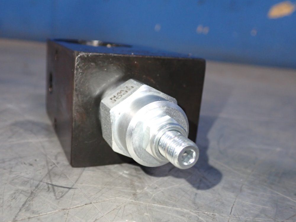 Sun Hydraulics Valve - Ibm7-ag