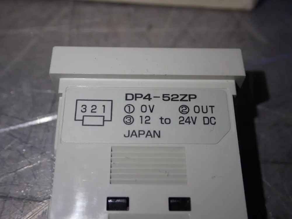 Sunx Pressure Switch - Dp4-52zp