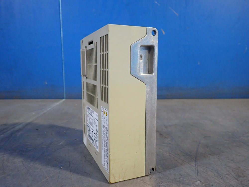 Omron Ac Servo Driver - R88d-wt02h