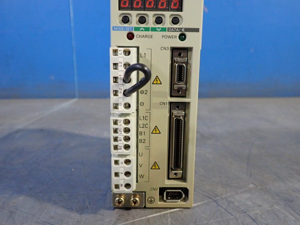 Omron Ac Servo Driver - R88d-wt02h