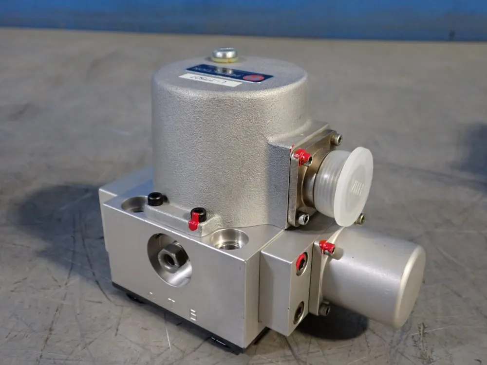 Perfection/moog Valve - D765-606