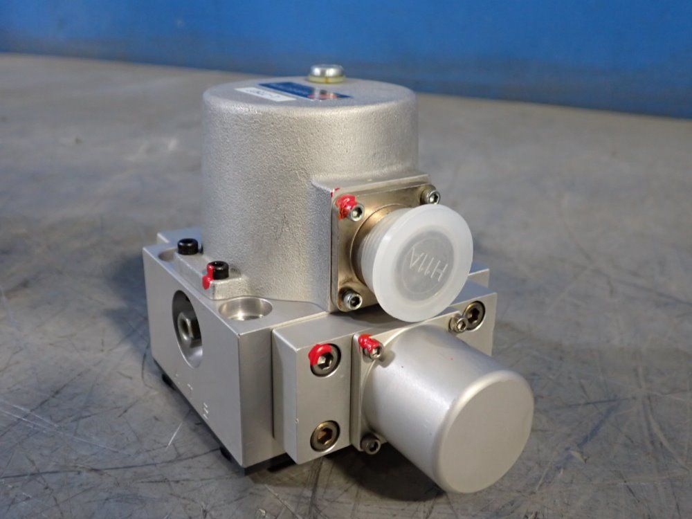 Perfection/moog Valve - D765-606