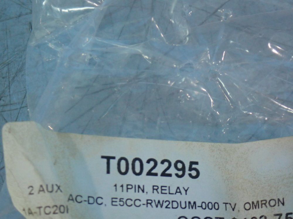 Omron Digital Controller - E5cc-rw2dum-000