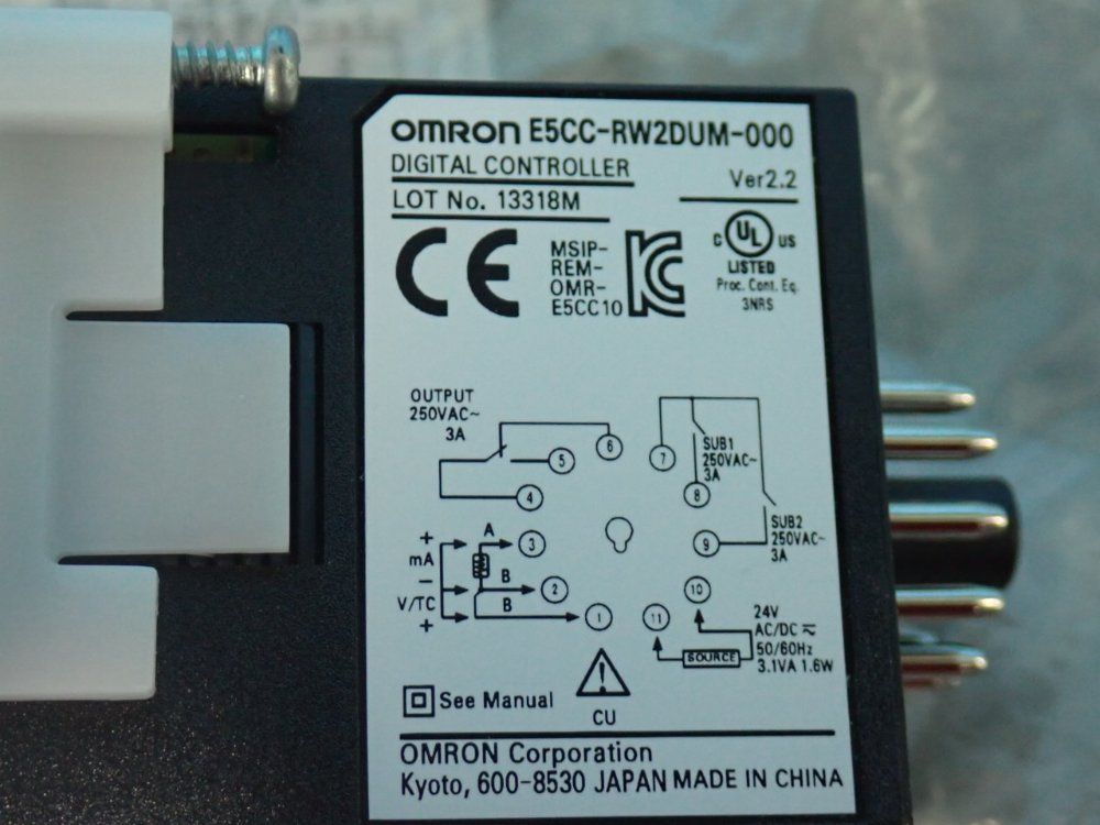 Omron Digital Controller - E5cc-rw2dum-000