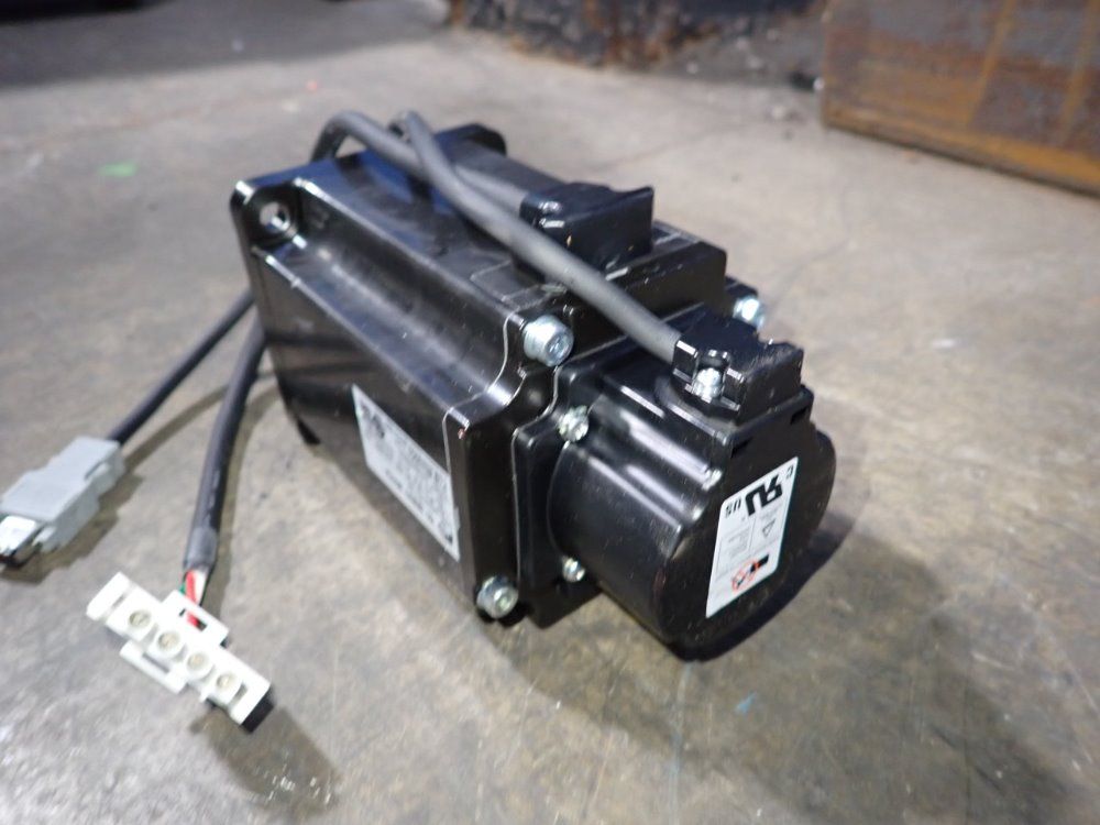 Fuji Electric Ac Servo Motor - Gys751dc1-sa