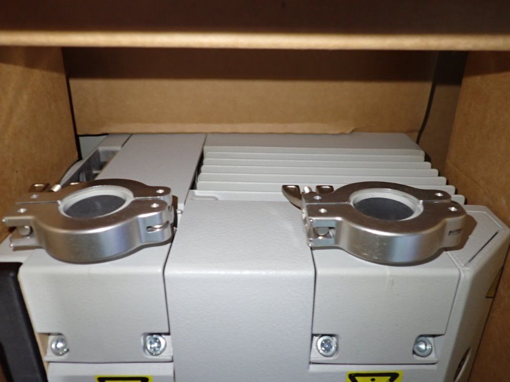 Leybold 1 Hp Rotary Vane Vacuum Pump - D16b