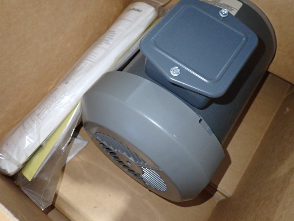 Leybold 1 Hp Rotary Vane Vacuum Pump - D16b