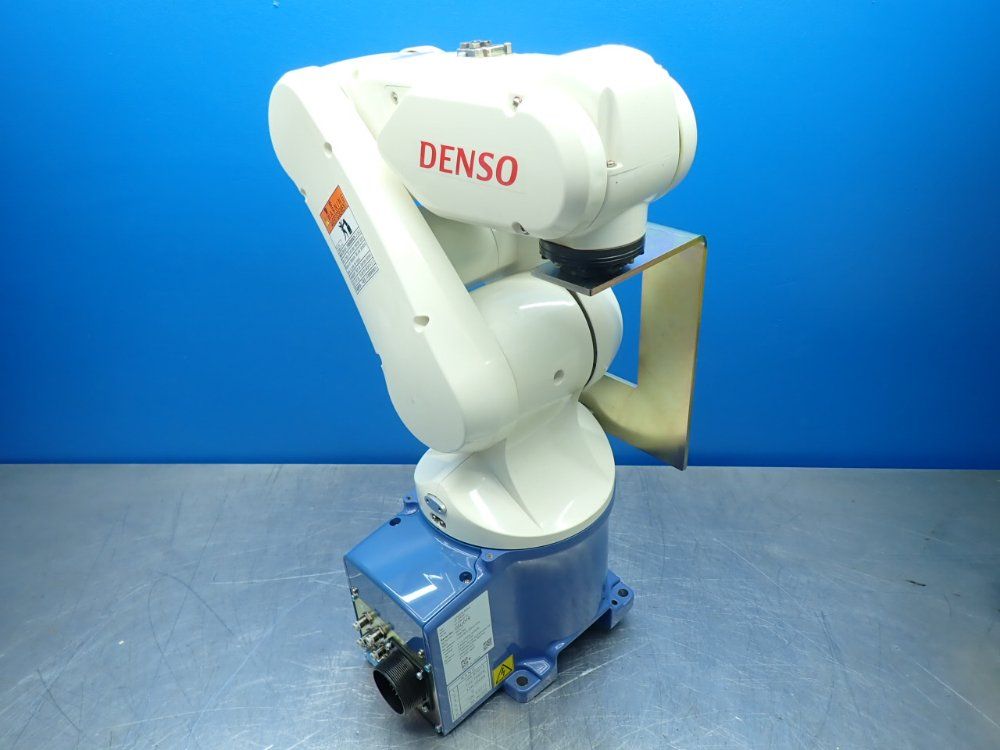 Denso Robot With Controller - Rc8-vpa0-nnnm-ni-nnn