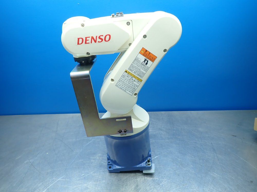 Denso Robot With Controller - Rc8-vpa0-nnnm-ni-nnn