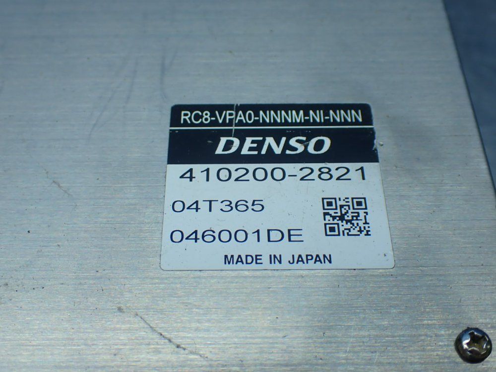Denso Robot With Controller - Rc8-vpa0-nnnm-ni-nnn