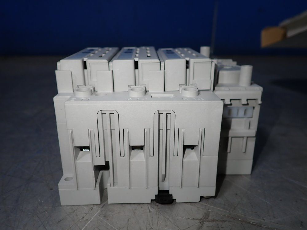 Sprecher Schuh Disconnect Switch - L11-n30-1753