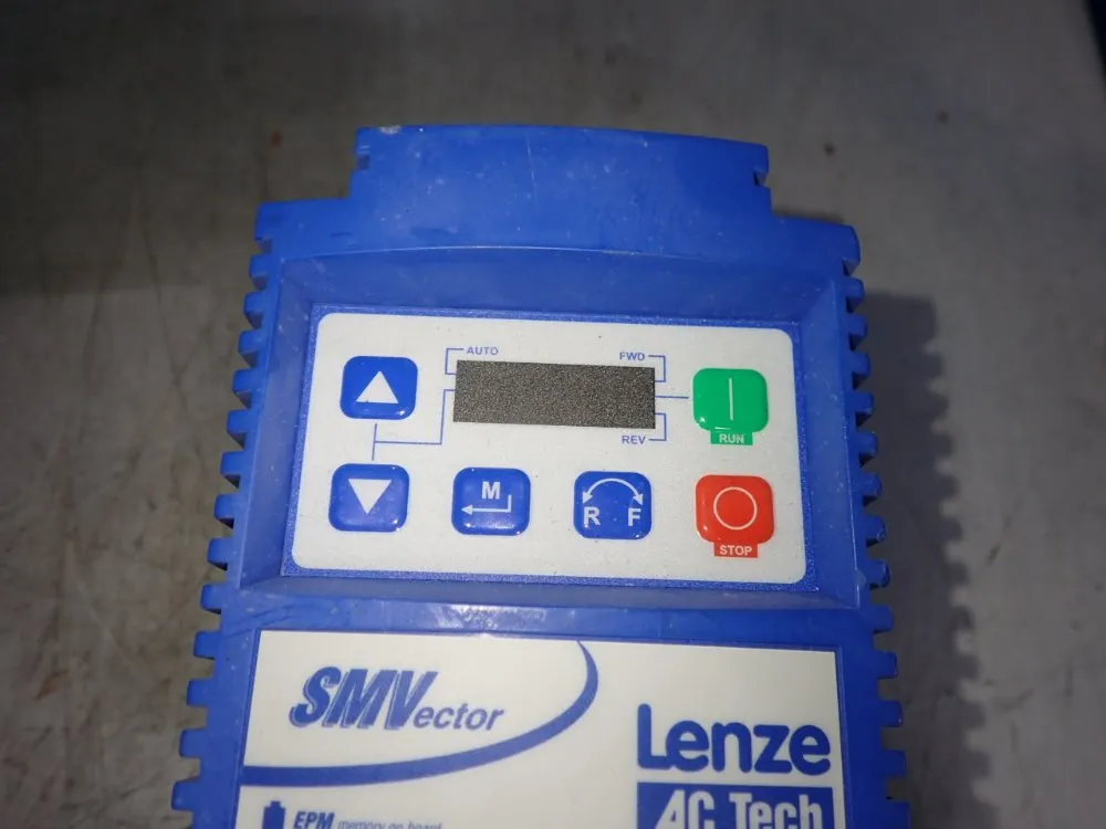 Lenze Inverter - Esv402n04txb