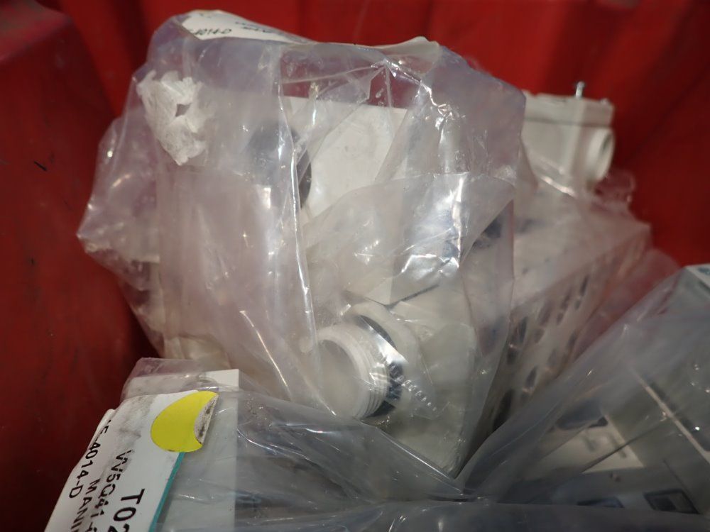 Smc Pnumatic Manifolds - Vv5q41-0803t0-cdw