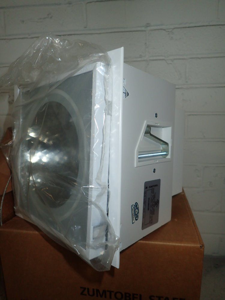 Zumtobel Light Fixture