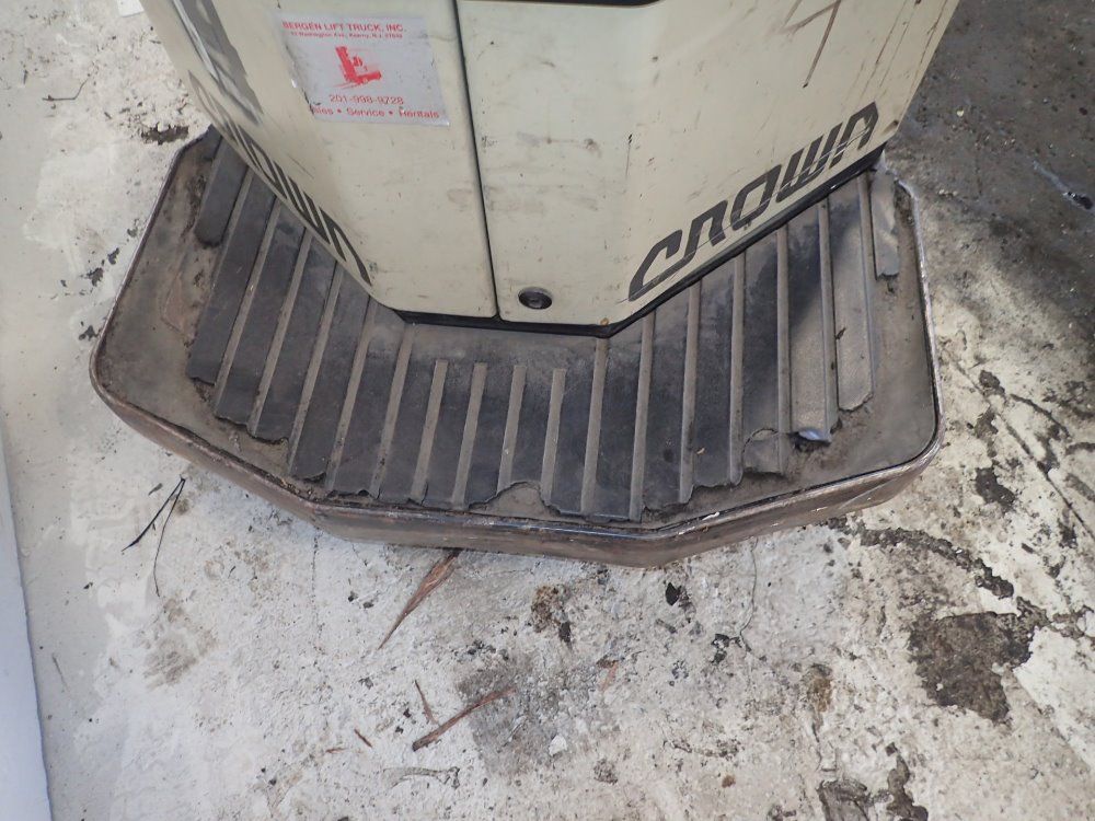 Crown Electric Pallet Jack