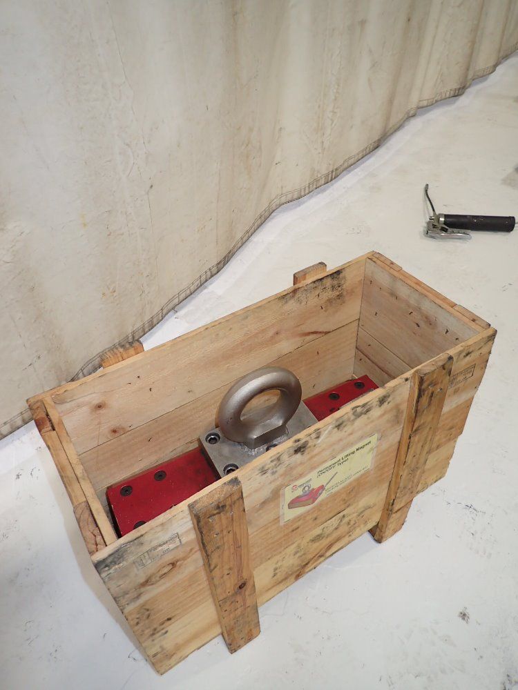 Earth - Chain Lifting Magnet