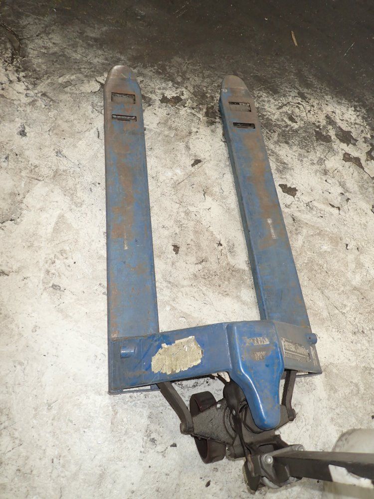 Fastenal Co. Pallet Jack