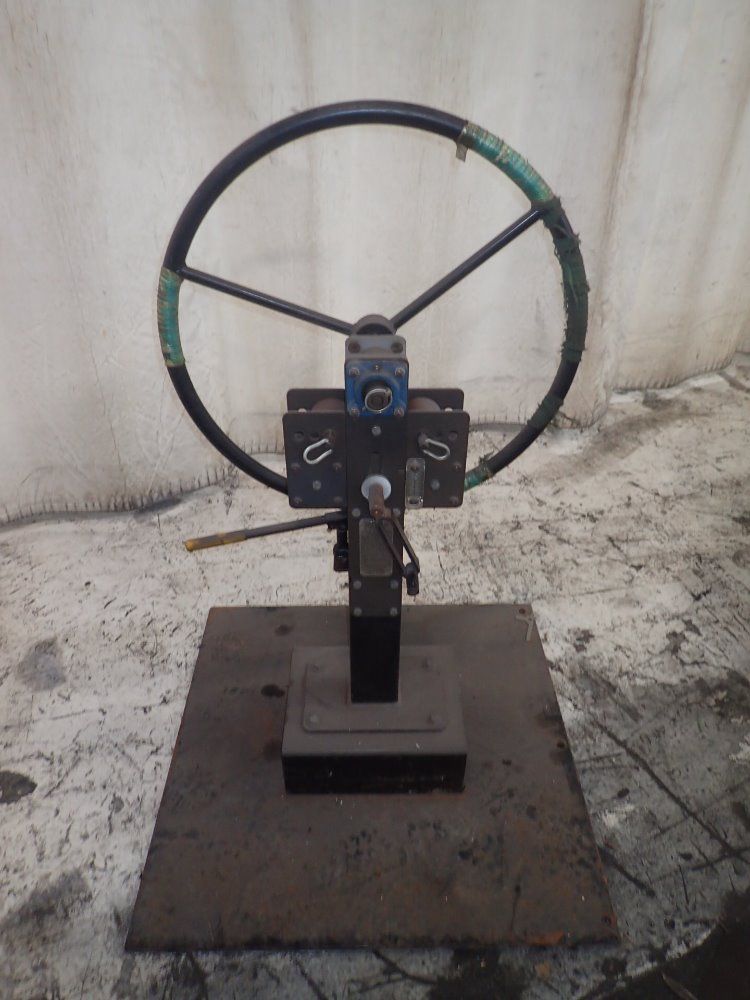 Shop Outfitters Arch Foller