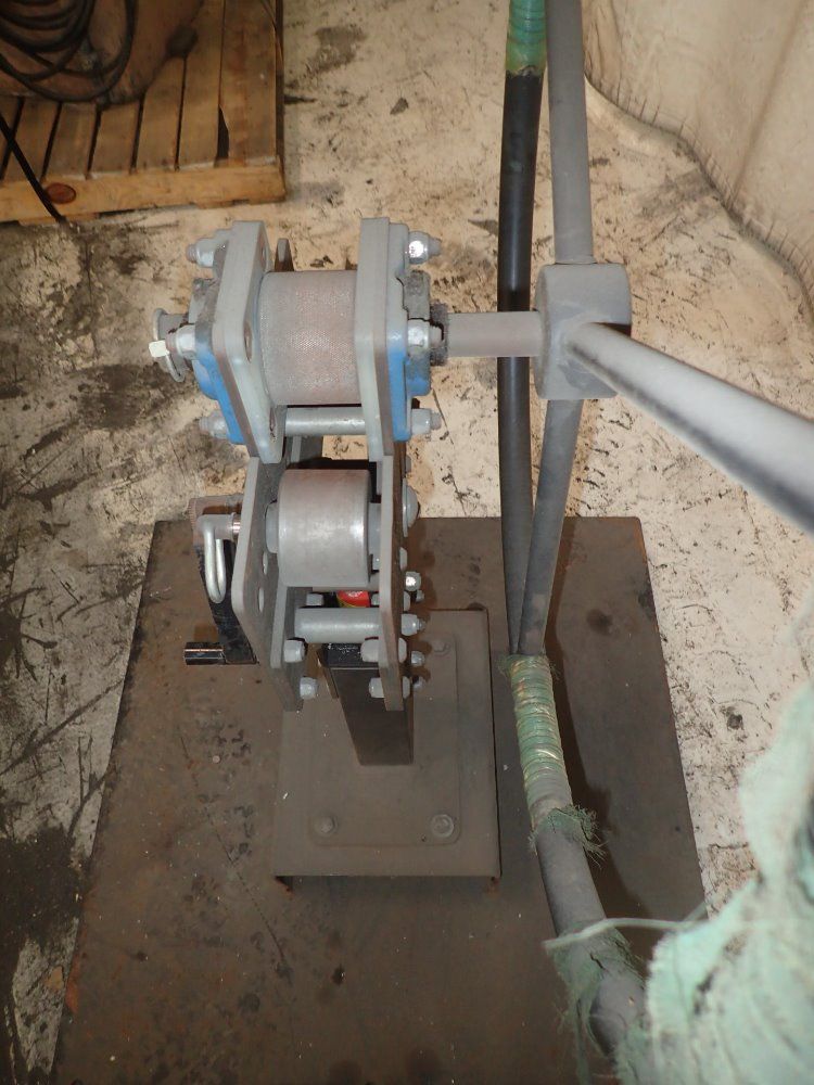 Shop Outfitters Arch Foller