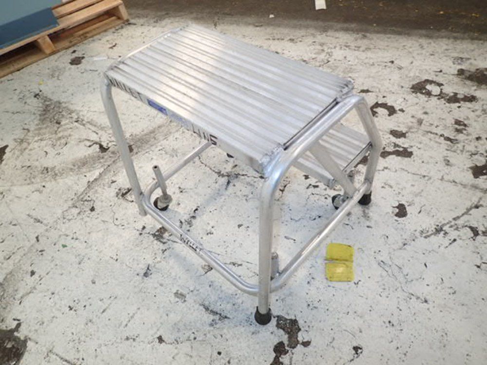 Ballymoore Aluminum Portable Step Ladder