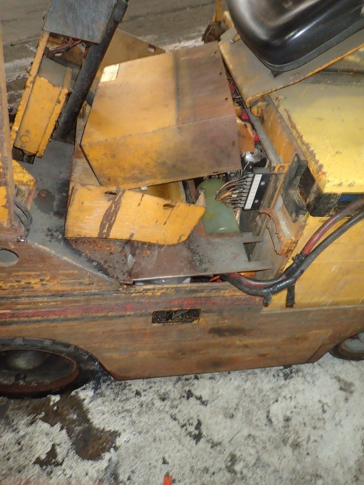 Allis - Chalmers Electric Forklift