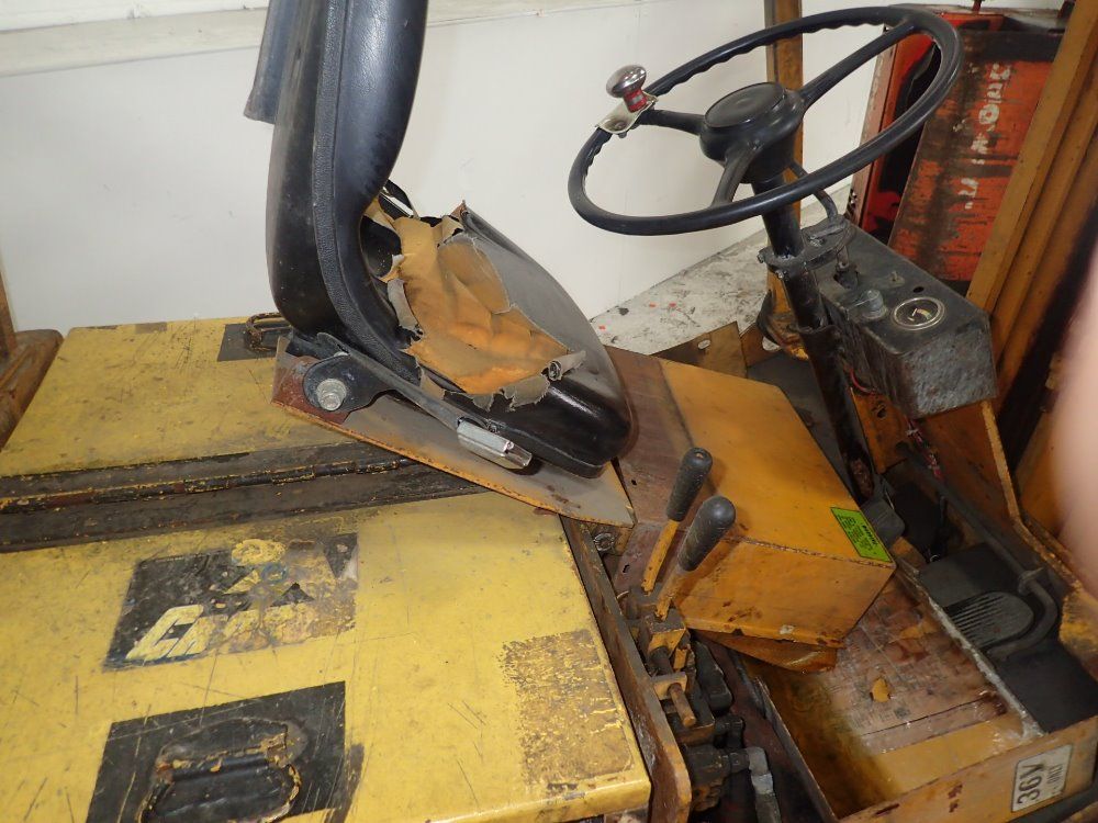 Allis - Chalmers Electric Forklift