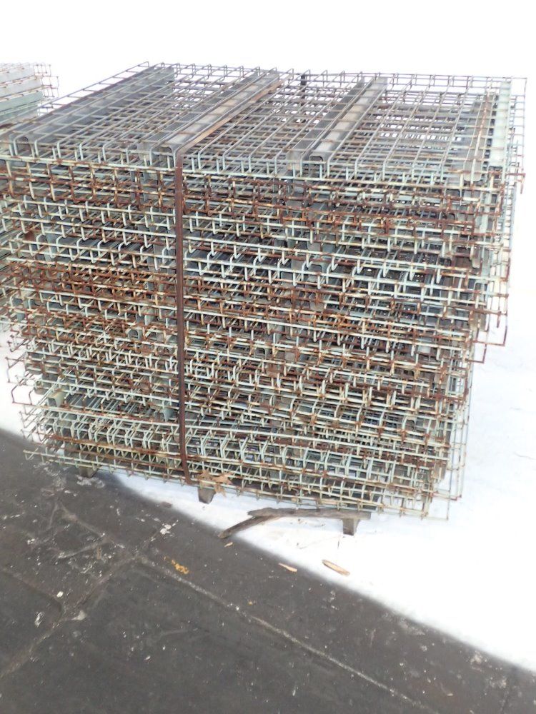 159.99 38''x52'' Wire Decking