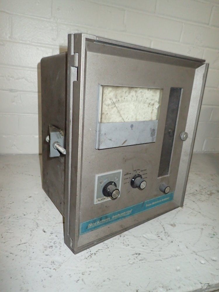 Beckman Mositure Analyzer