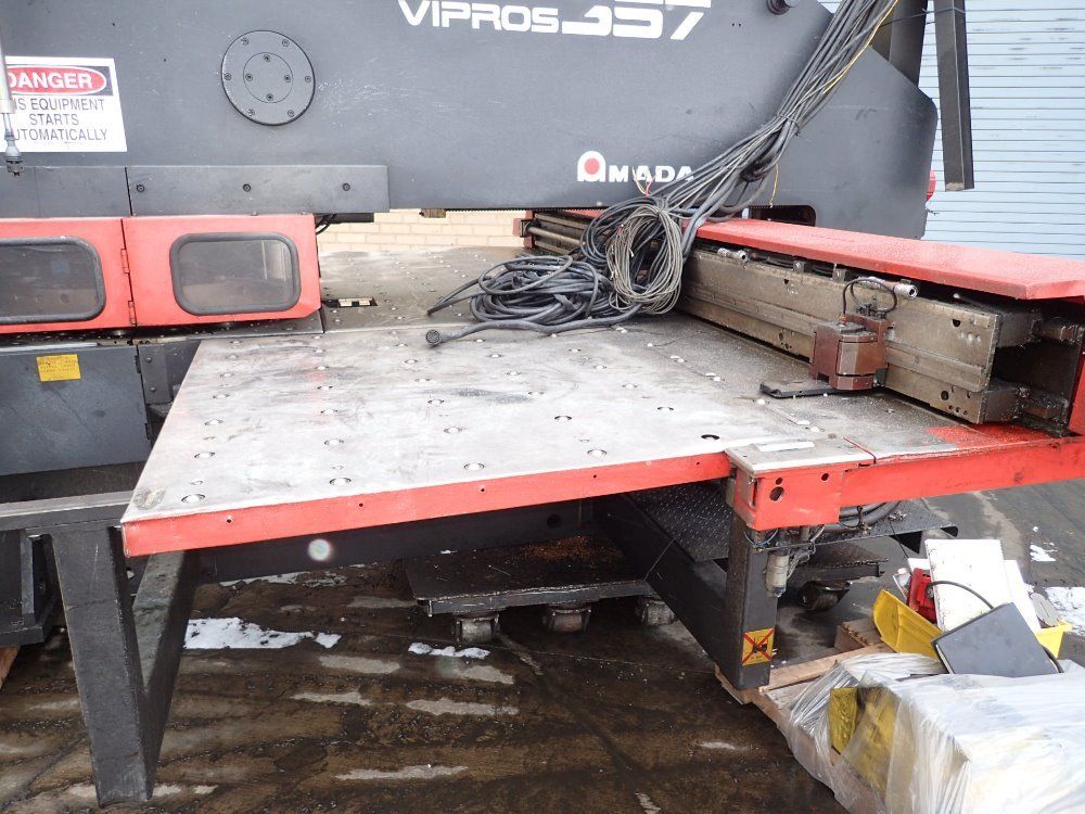 Amada 30 Ton Cnc Turret Punch Press - Vp 305072