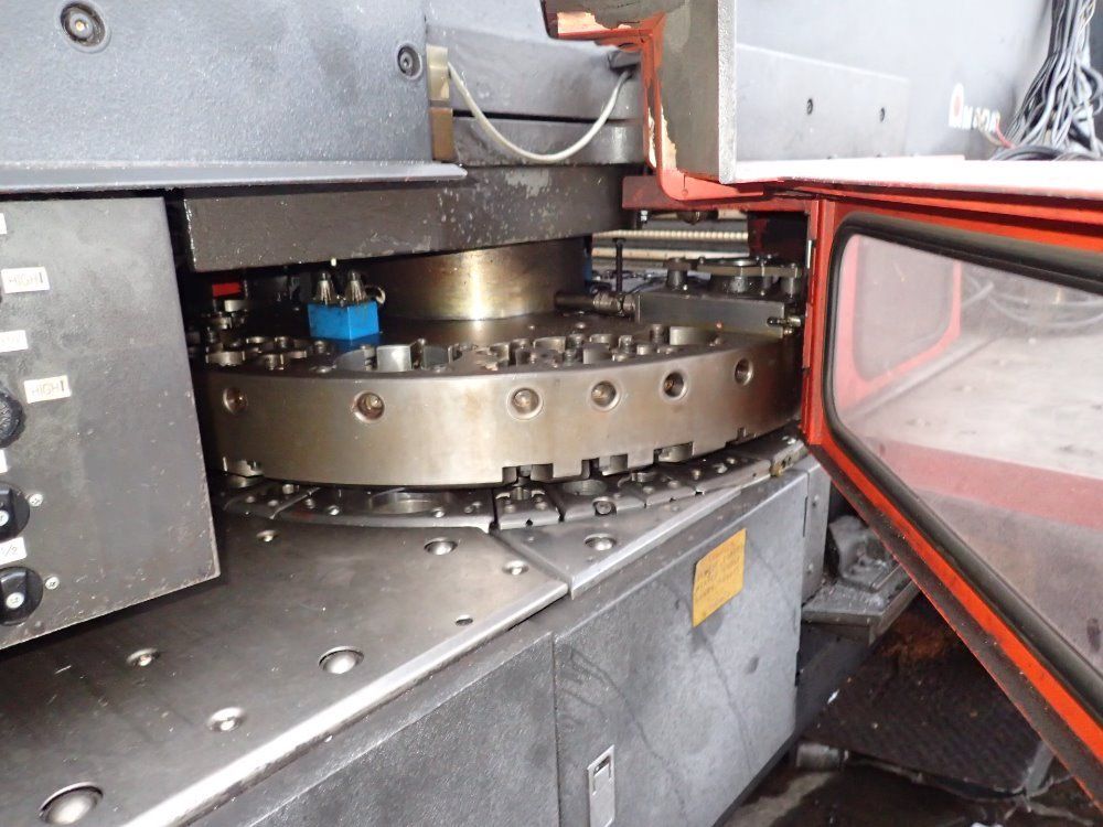 Amada 30 Ton Cnc Turret Punch Press - Vp 305072