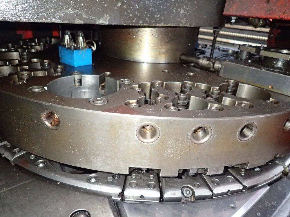 Amada 30 Ton Cnc Turret Punch Press - Vp 305072