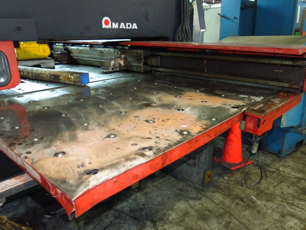 Amada 30 Ton Cnc Turret Punch Press - Vp 305072
