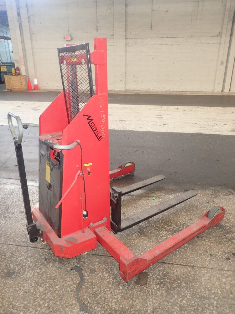 Mobile Electric Straddle Lift