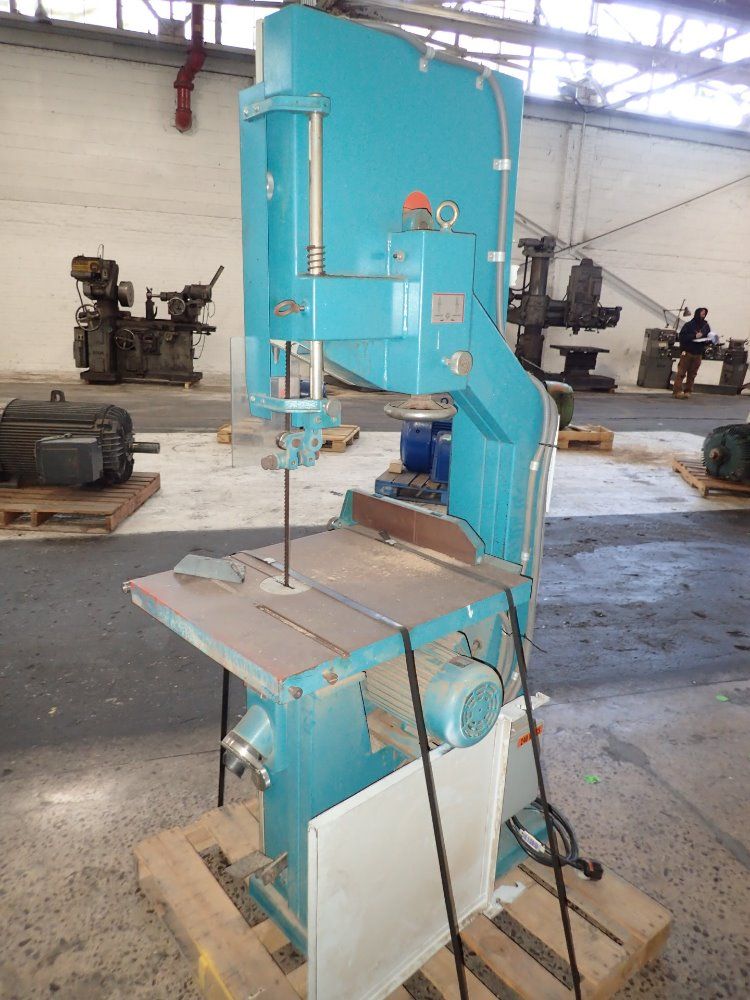 Extrema Vertical Bandsaw