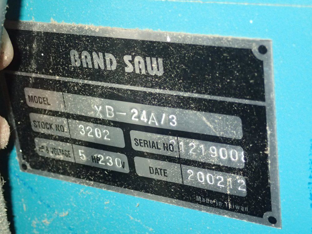 Extrema Vertical Bandsaw