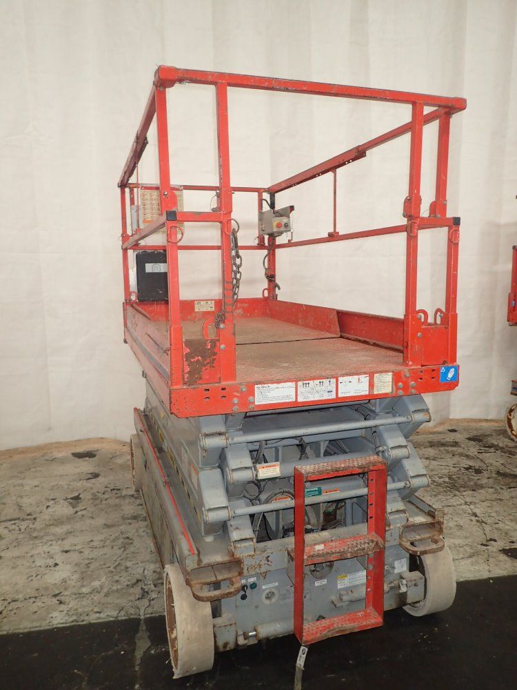 Skyjack Electric Lift
