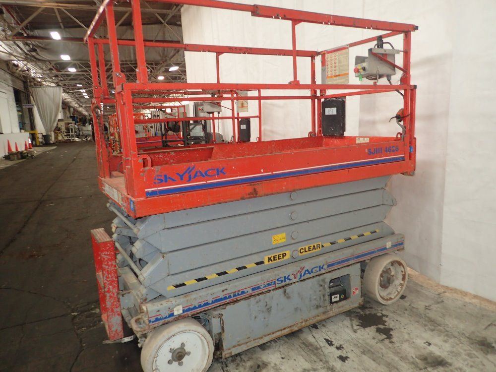 Skyjack Electric Lift