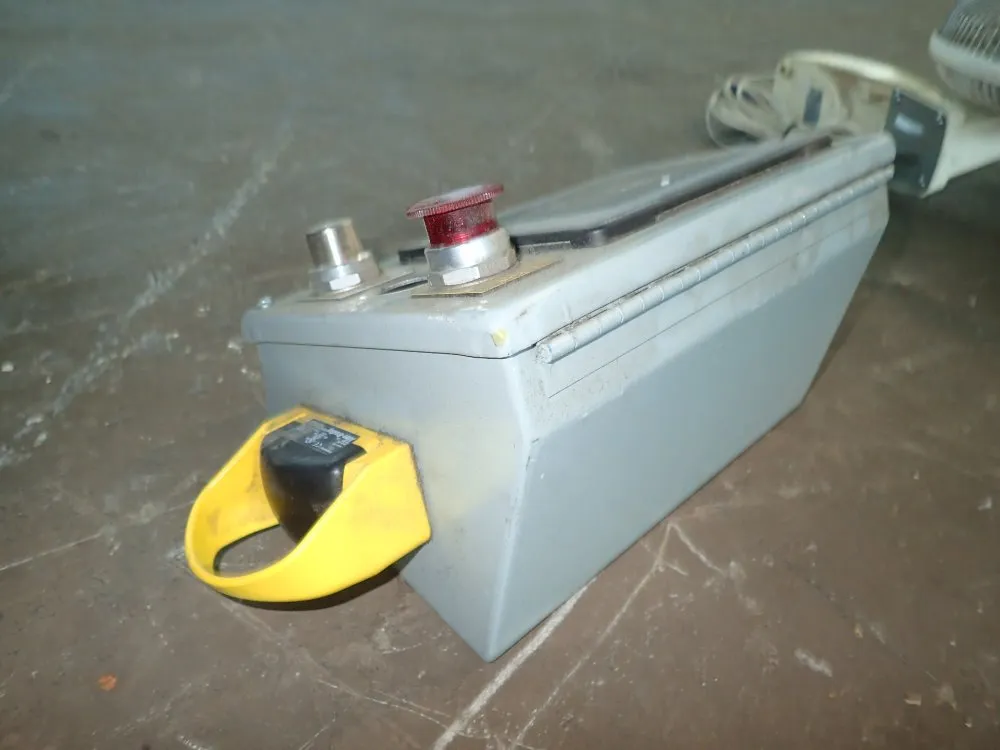 Allen Bradley Touchscreen Controller - Panelview C600