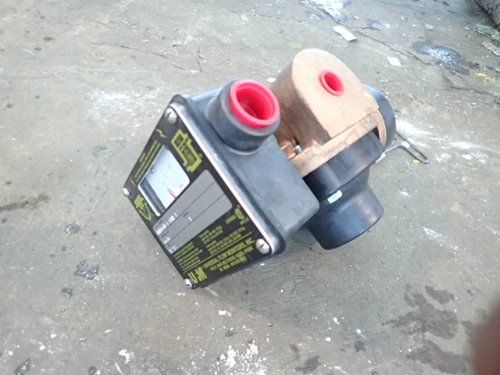 Universal Flow Motors Flow Meter