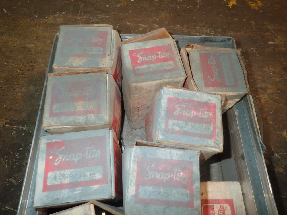 Snap Tite Hydraulic Disconnects