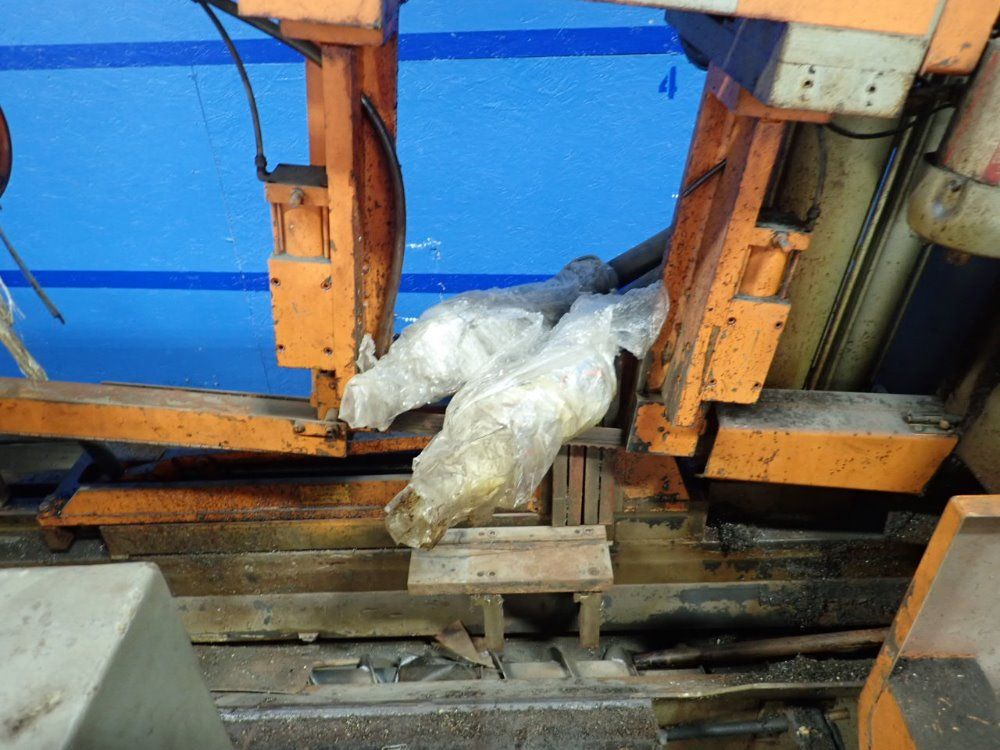 H E & M Saw Horizontal Bandsaw