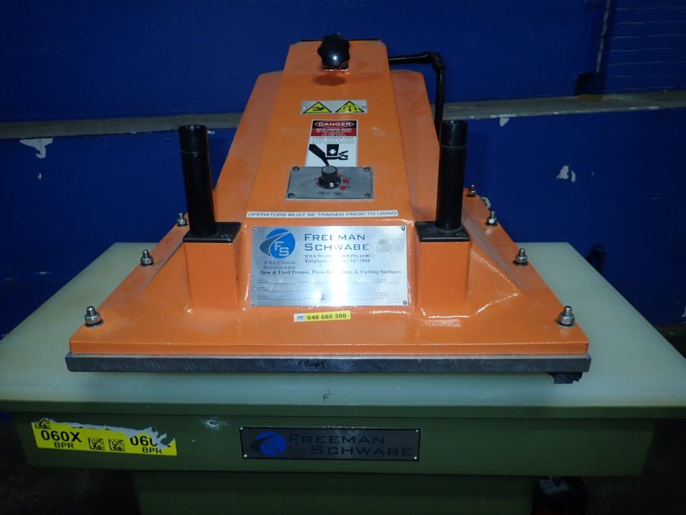 Freeman Schwabe Clicker Press - Fs-25