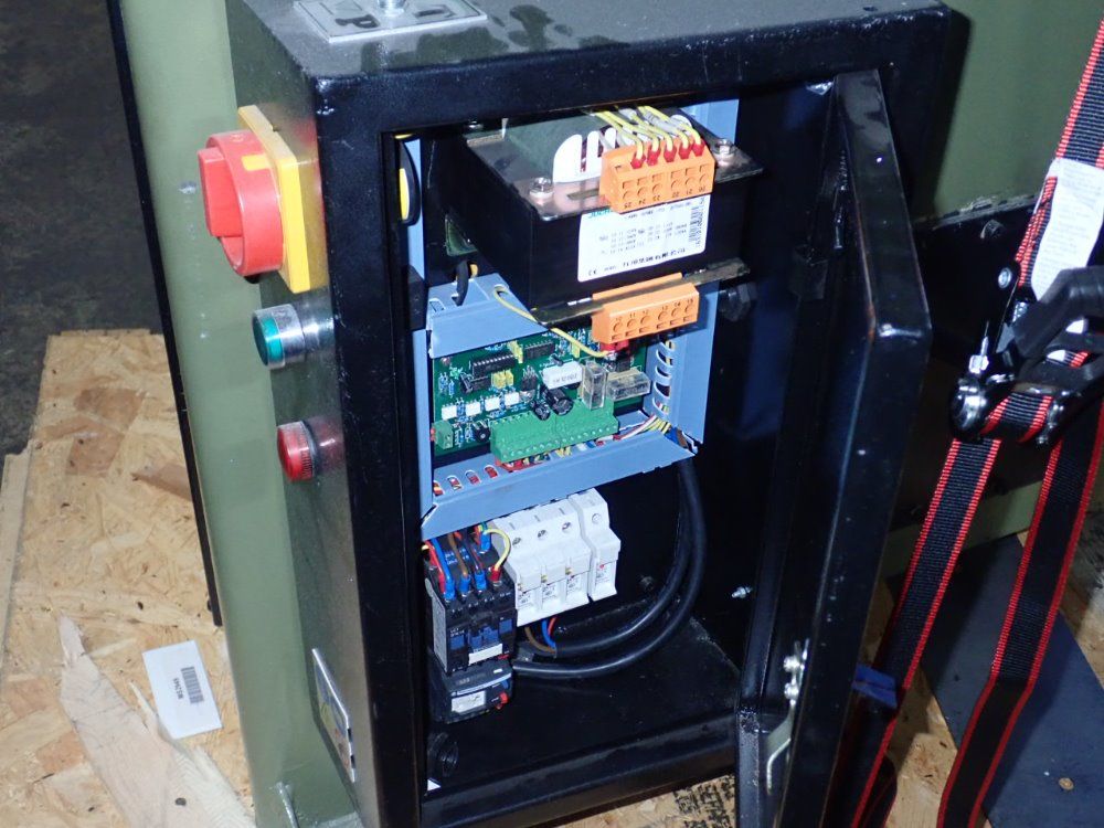 Freeman Schwabe Clicker Press - Fs-25