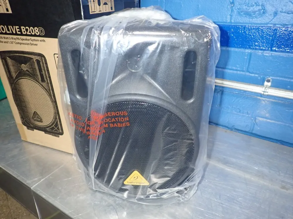 Behringer 2 Way Speaker/sub Woofer