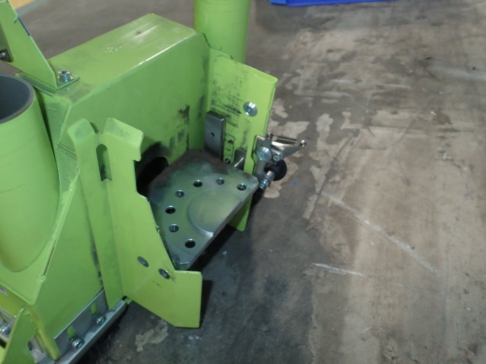 Fer Robotics Vacuum Attachment