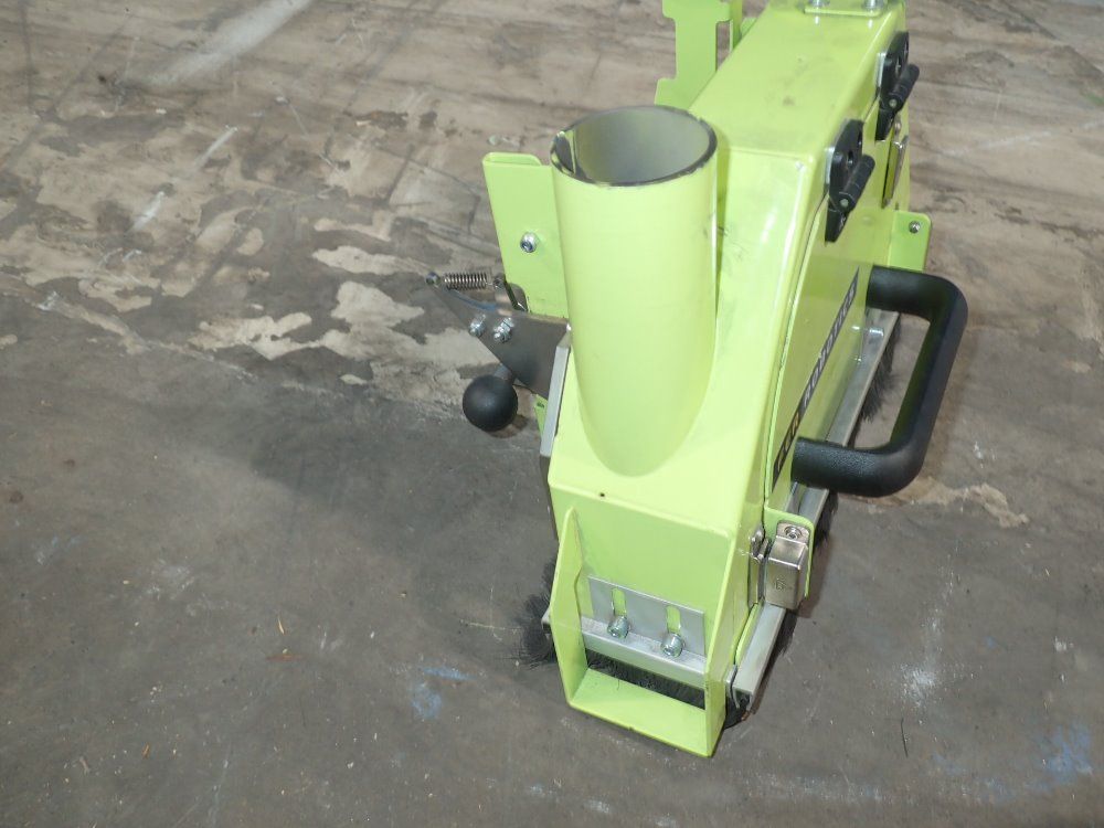 Fer Robotics Vacuum Attachment