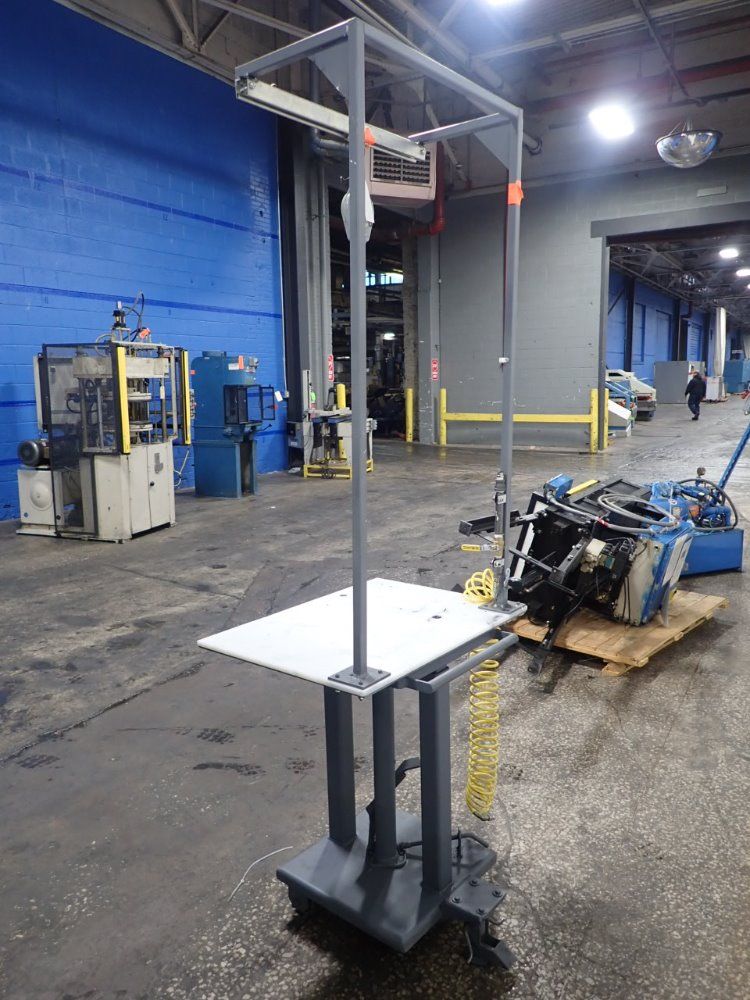 Coilhose Portable Lift Workstation W/ Balancer