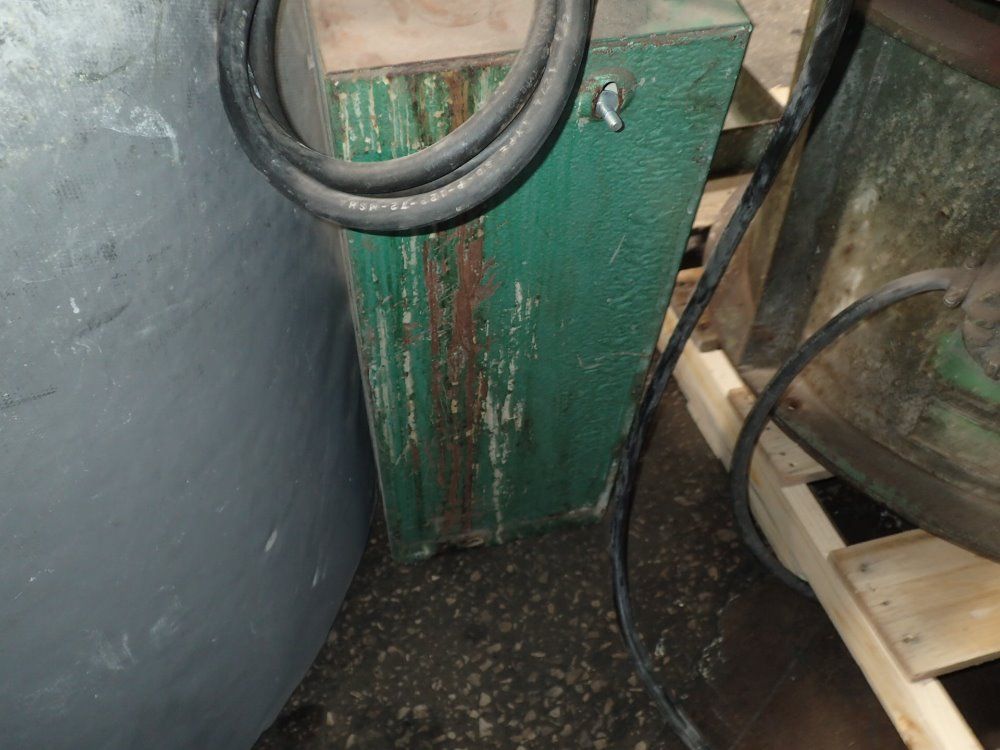 Sweco Vibratory Finsher