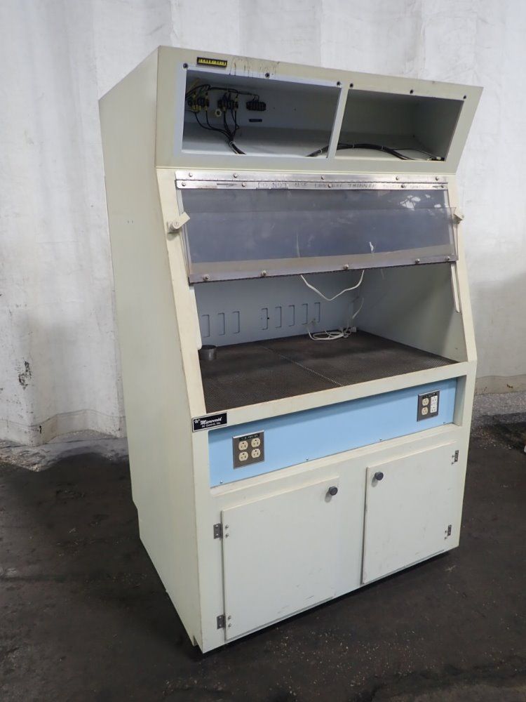 Air Control Fume Hood
